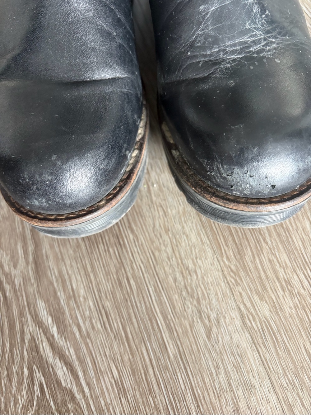 Ten points genuine Black Leather Chelsea Boots - Rugged Lug Sole - Picture 2 of 8